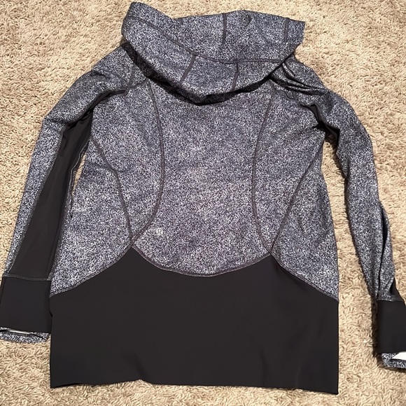 Lululemon Jacket - Picture 7 of 8